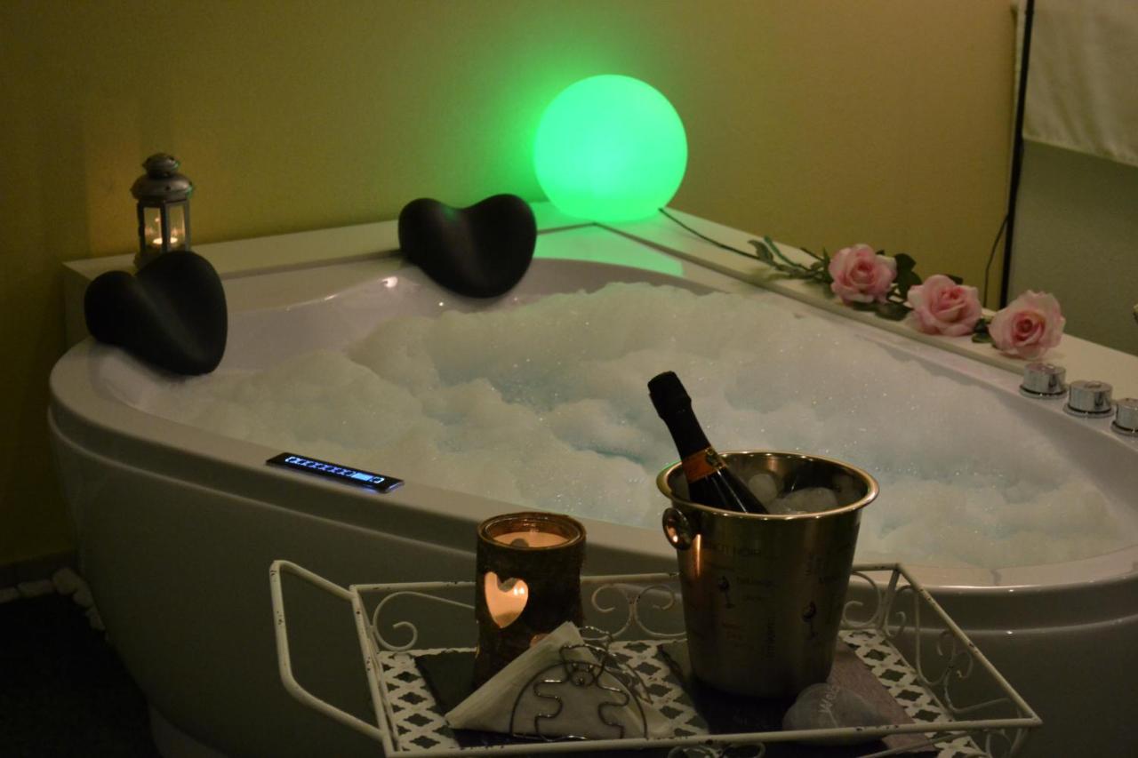 B&B Ravenna In Love Relax Conventello Εξωτερικό φωτογραφία